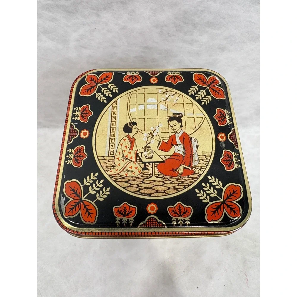 Vintage Japanese Scene Tea Tin Made‎ in England Red Black Gold Geisha 4.75